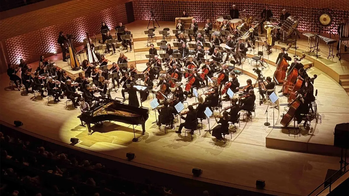« Tchaïkovsky, Le Lac des Cygnes» par l'Orchestre Colonne