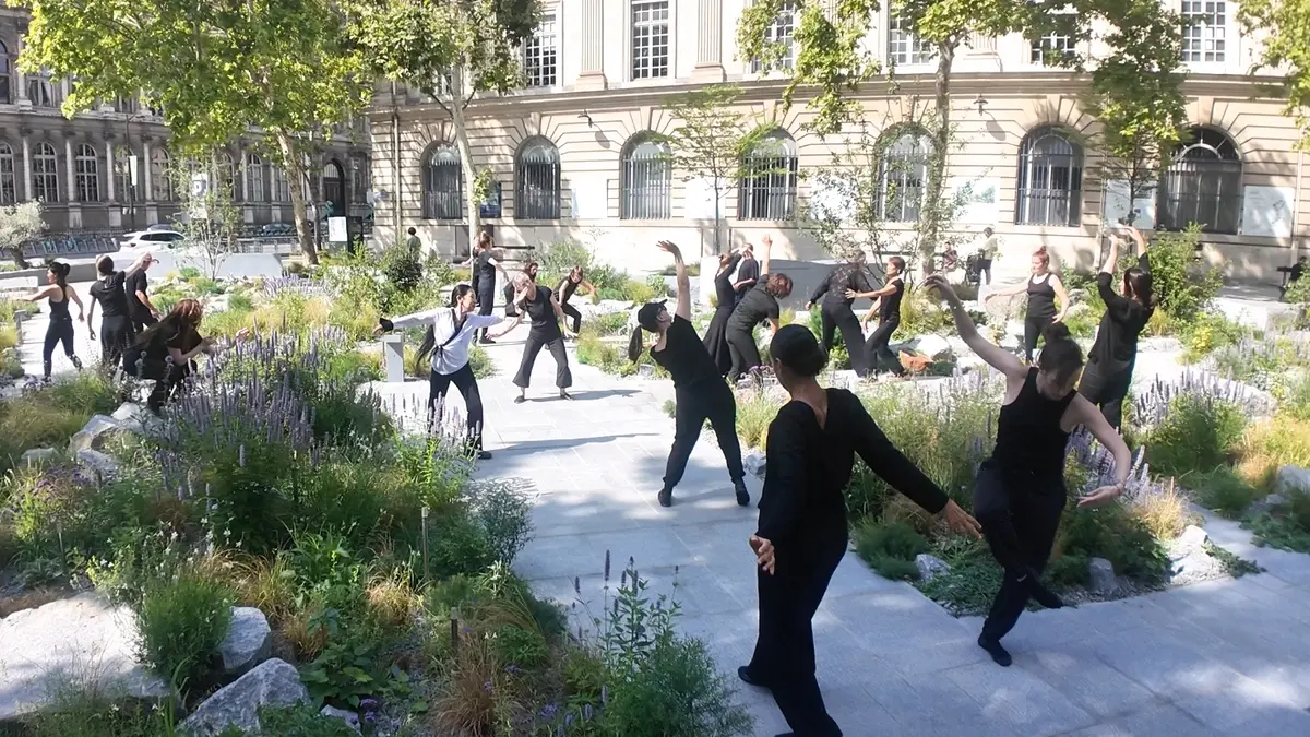 Stages de danse Butô japonaise à Paris avec Juju Alishina
