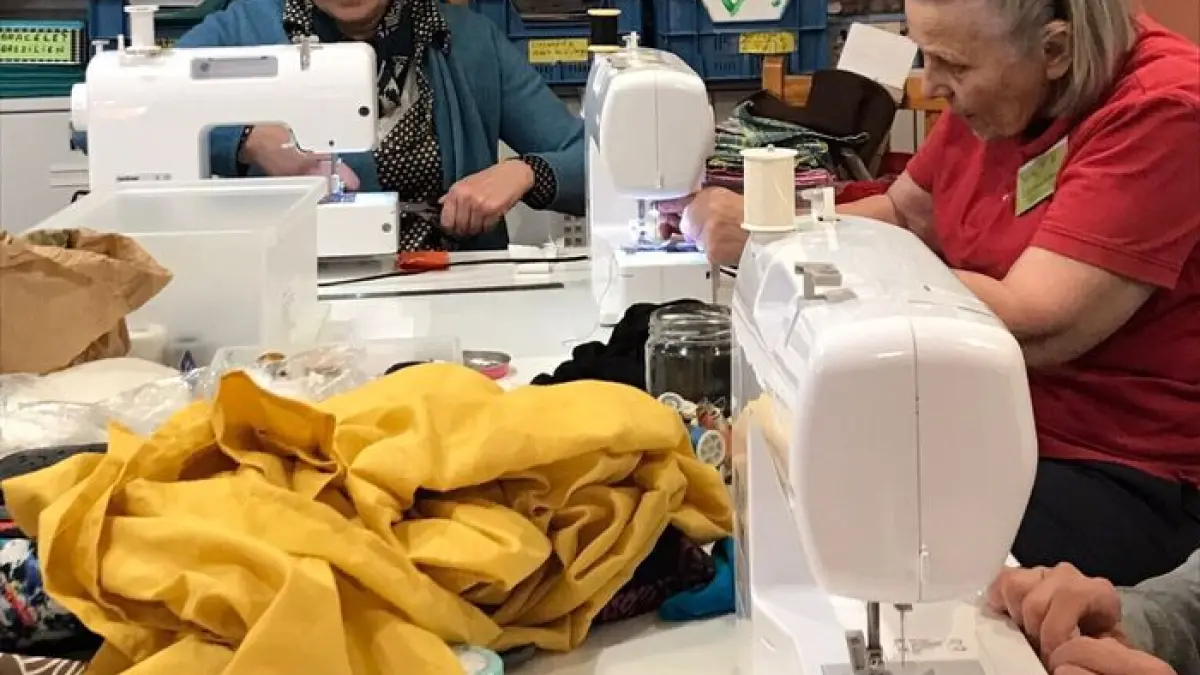 Permanence couture (petite réparation/confection)