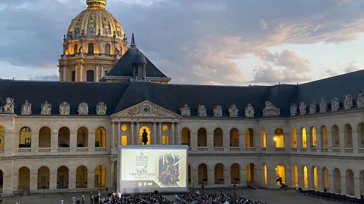 Cinéma en plein air : les Invalides font leur cinéma !