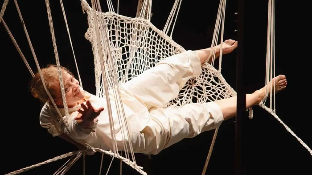 Spectacle jeune public "teNir" avec la CIE A K Entrepôt